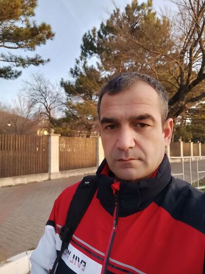  ,   Wahid, 48 ,     , c 