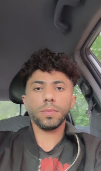  -,   Jon, 32 ,     , c 