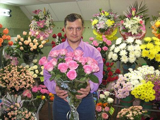  ,   Dima, 52 ,   ,   