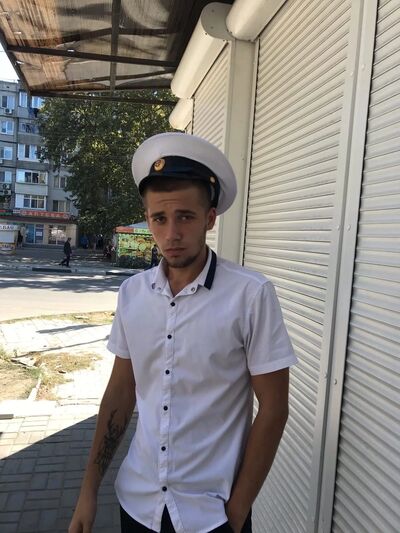  ,   Viktor, 25 ,   ,   