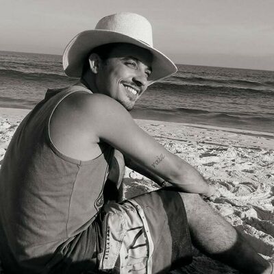  Gasse,   Luis, 41 ,   ,   , c 