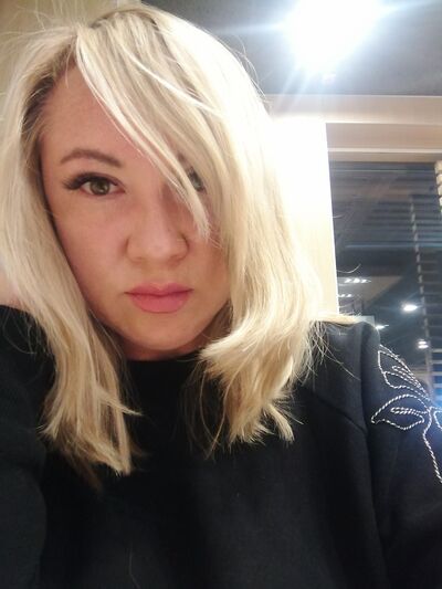  ,   Kenza, 44 ,   ,   , c , 