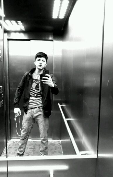  ,   Azik, 31 ,   