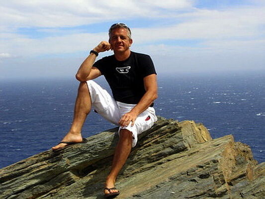  ,   Artur, 52 ,   ,   , c 