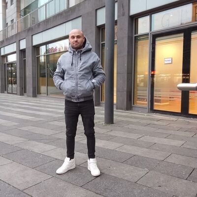  ,   Alex, 36 ,   ,   