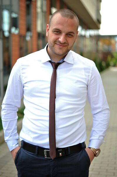  -,   Max, 34 ,   ,   