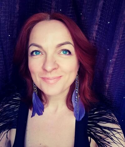 ,   Nela, 45 ,   ,   
