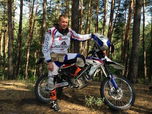  ,   Yuriy, 49 ,   ,   , c 