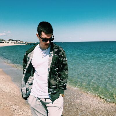  ,   Vlad, 27 ,   