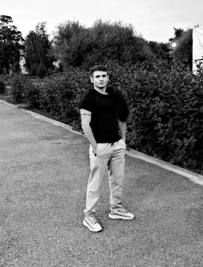  ,   Zuri, 28 ,  