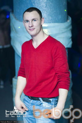  ,   Alberto, 32 ,   