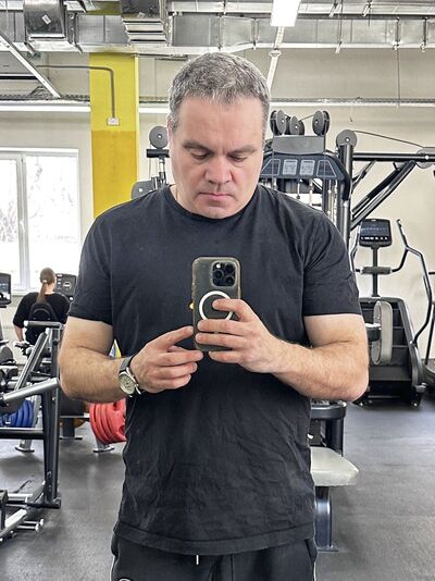  ,   Anton, 49 ,   ,   , c , 