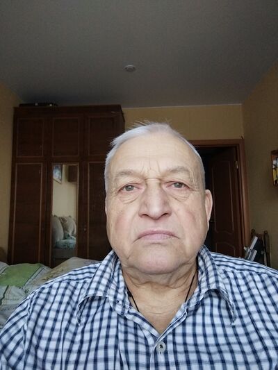  ,   Victor, 76 ,   ,   
