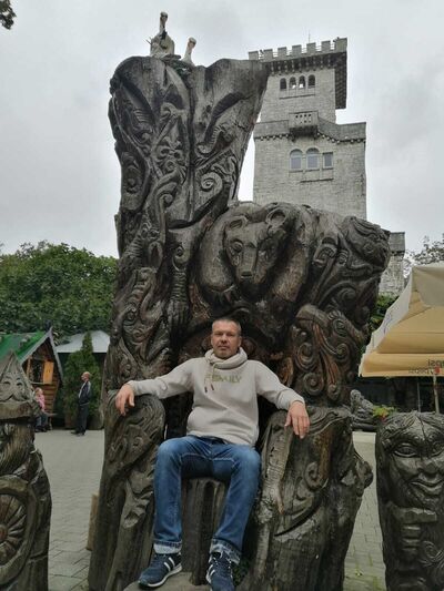  ,   Yuliy, 48 ,   c 