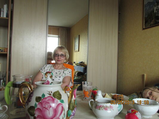  ,   MIKA, 63 ,   ,   , c 