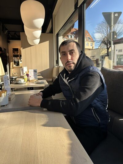  ,   Maxim, 35 ,   ,   
