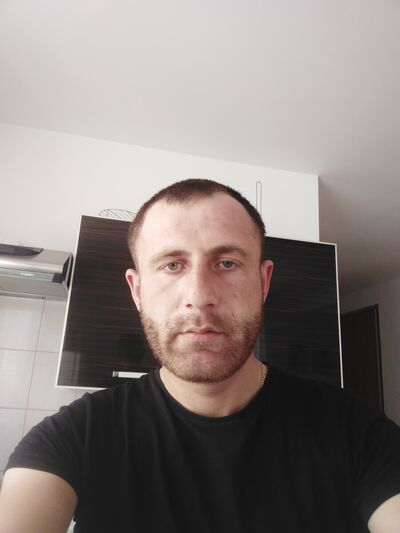  Bildstein,   Bacho bacho, 32 ,   ,   , c 