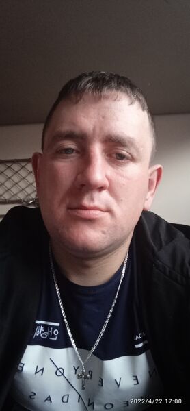  ,   Kiril, 32 ,   ,   , c , 