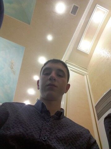  8398525  AR, 28 ,    
