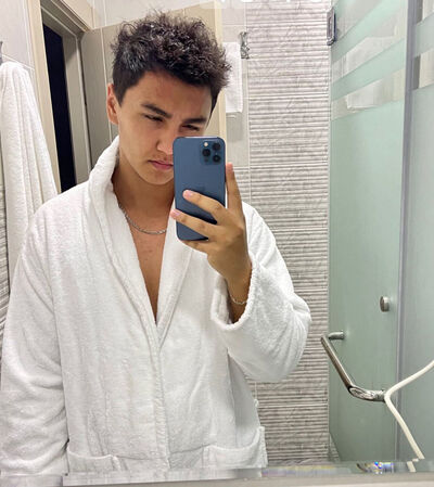  ,   Ruslan, 24 ,   ,   , c , 