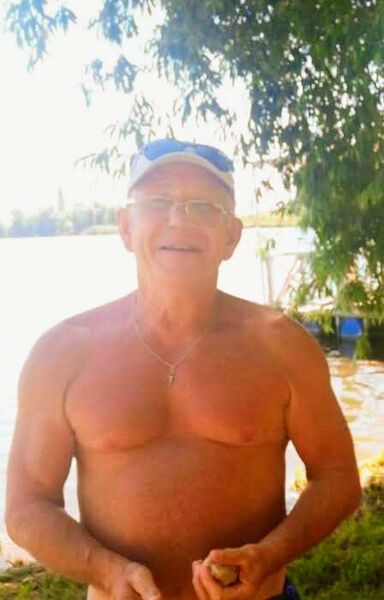  ,   Viktor, 64 ,   ,   , c , 