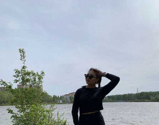  ,   Milana, 22 ,     , c 