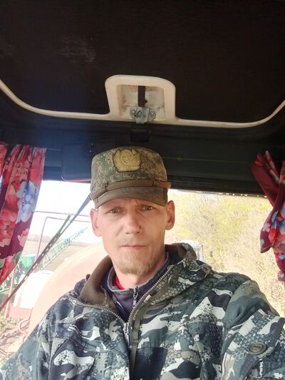  ,   Maxim, 32 ,   ,   , c 