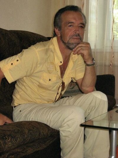 ,   Gray haired, 62 ,   ,   , c 