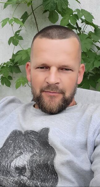  ,   Dimon, 42 ,   