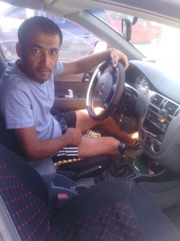  ,   Elbek, 44 ,   