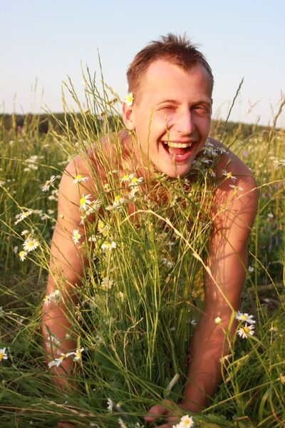  ,   Alex, 33 ,  