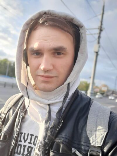  ,   Yury, 31 ,   ,   , c , 