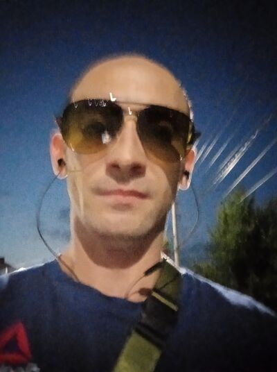  ,   Vladimir, 32 ,   ,   