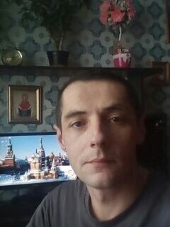  ,   Alecs, 45 ,   