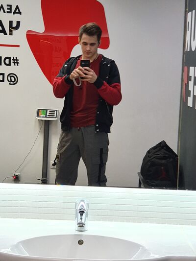  ,   Maxim, 26 ,   ,   
