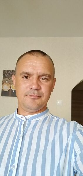  ,   Alex, 48 ,   c 
