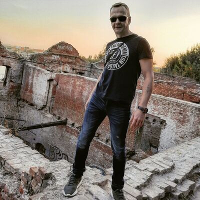  --,   Payman , 47 ,   