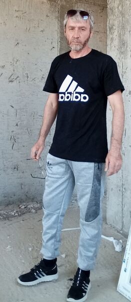  ,   Ruslan, 48 ,   ,   