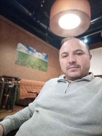  ,   Ali, 44 ,   ,   