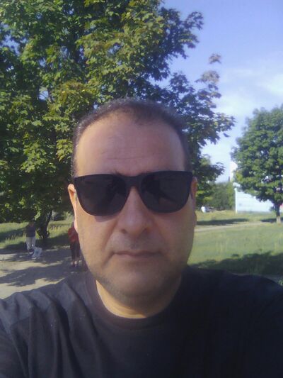  ,   Ford, 46 ,   