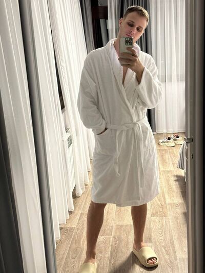  ,   Nicoloc, 23 ,   ,   