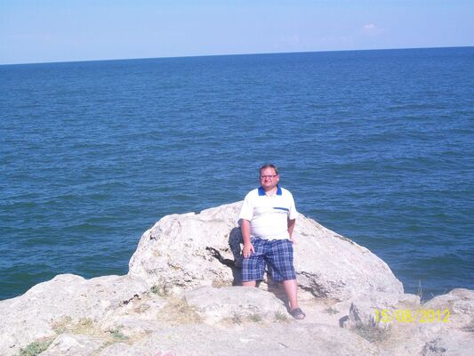  ,   Yriy, 42 ,   , c 