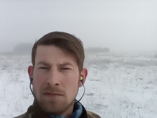  ,   Taras, 33 ,  