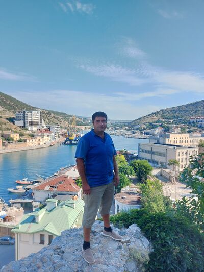  ,   Sarkis, 42 ,   ,   , c 