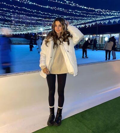  ,   Evelina, 26 ,   ,   
