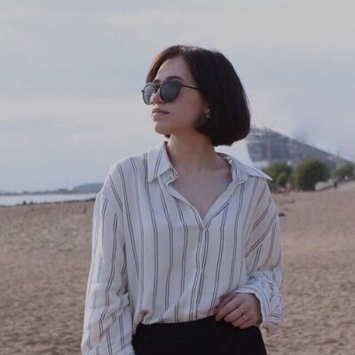  ,   Milana, 22 ,   ,   , c 