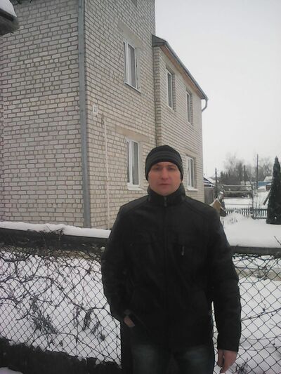  ,   Viktor, 52 ,   ,   