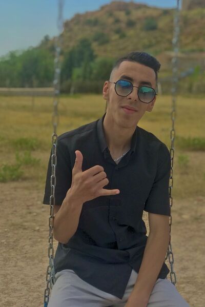  Algiers,   Youcef, 21 ,   ,   , c , 