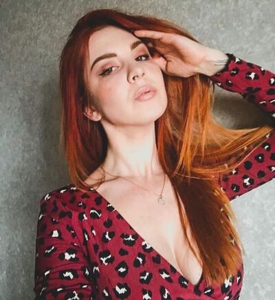  -,   Lara, 30 ,   ,   , 