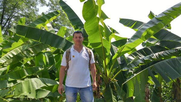  ,   Dan, 37 ,     , c 